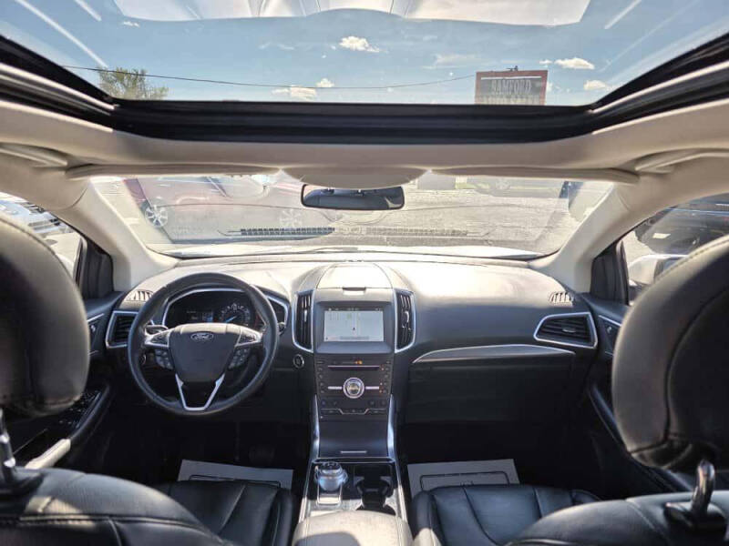 2019 Ford Edge Titanium