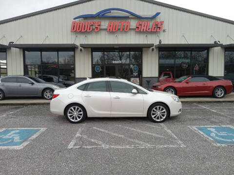 2013 Buick Verano for sale at DOUG'S AUTO SALES INC in Pleasant View TN