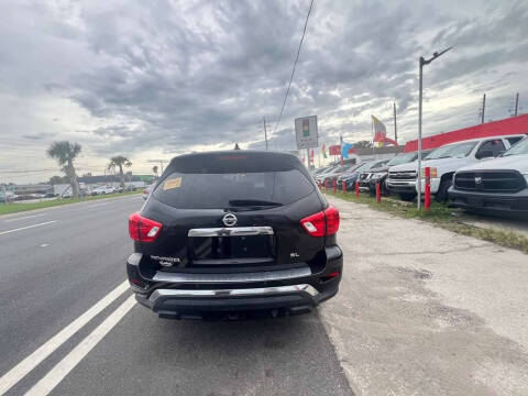 2020 Nissan Pathfinder SL