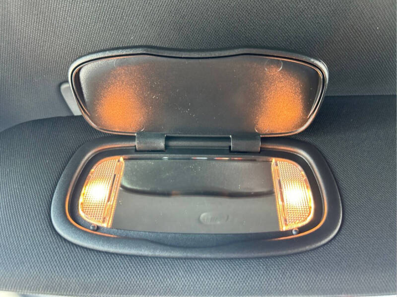 2027 Chrysler Pacifica LX