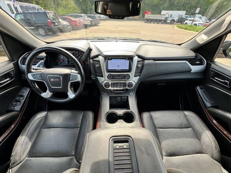 2017 GMC Yukon XL SLT