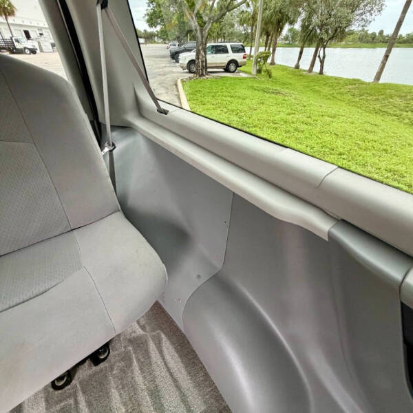 2011 Ford E-350