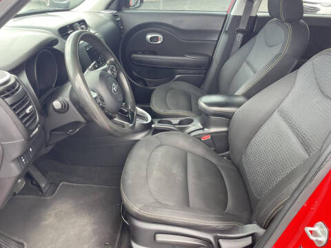 2015 Kia Soul +