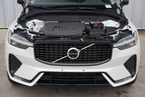 2024 Volvo XC60 B5 Plus Dark Theme
