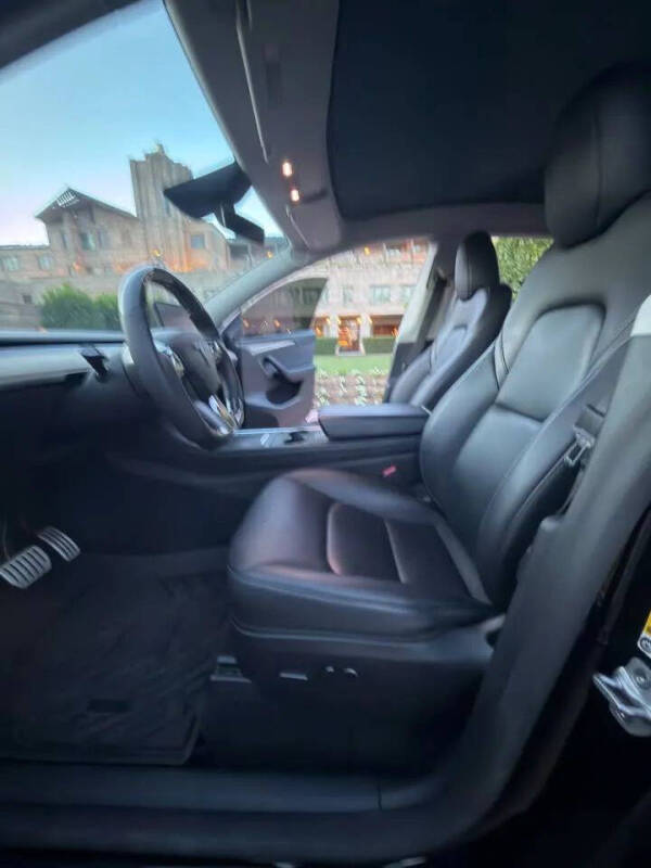2023 Tesla Model Y Performance