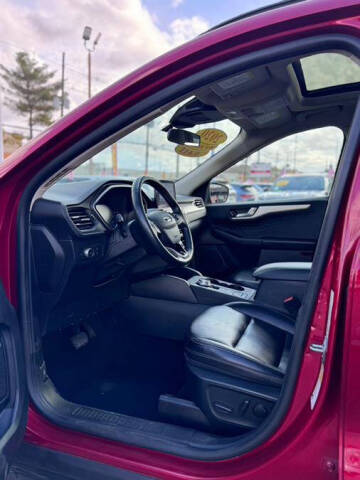 2020 Ford Escape SEL