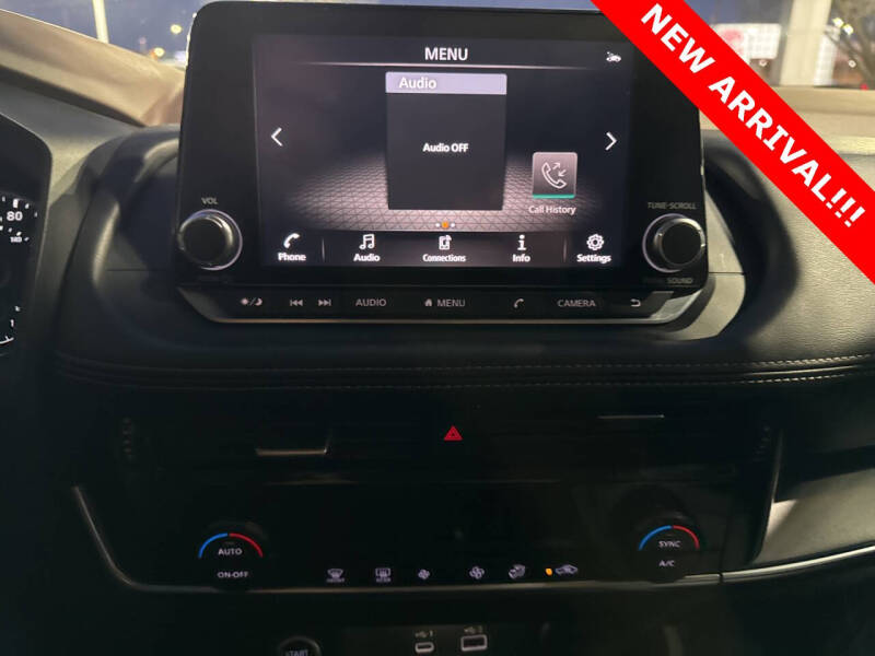 2022 Nissan Rogue SV