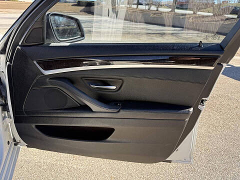 2015 BMW 5 Series 528i