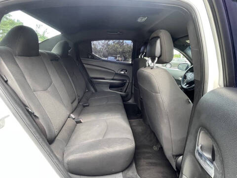 2013 Dodge Avenger SE