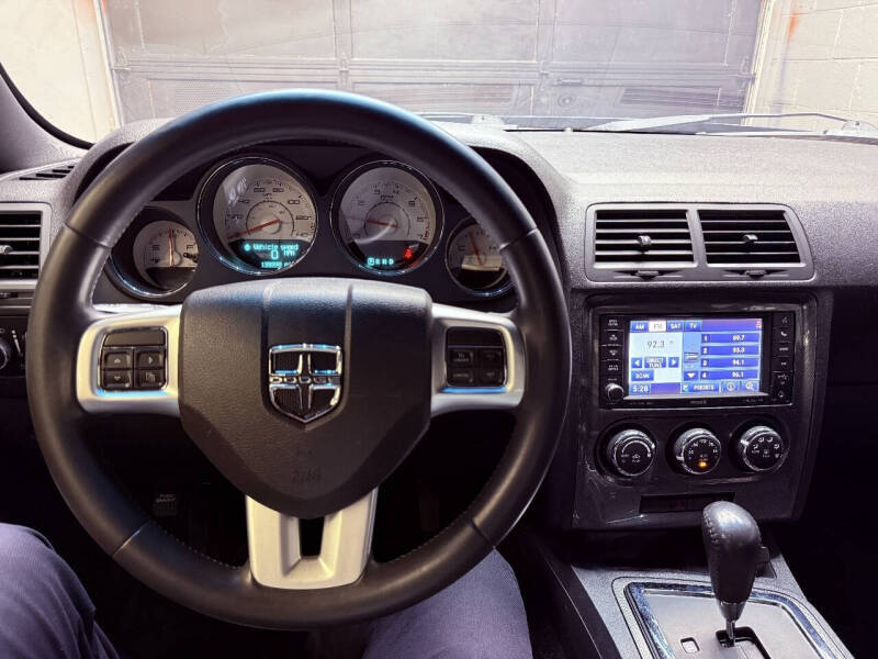 2013 Dodge Challenger SXT
