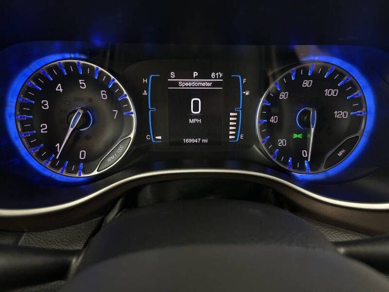 2017 Chrysler Pacifica Touring-L