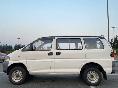 1995 Mitsubishi DELICA L400 for sale at JDM Car & Motorcycle LLC in Shoreline WA
