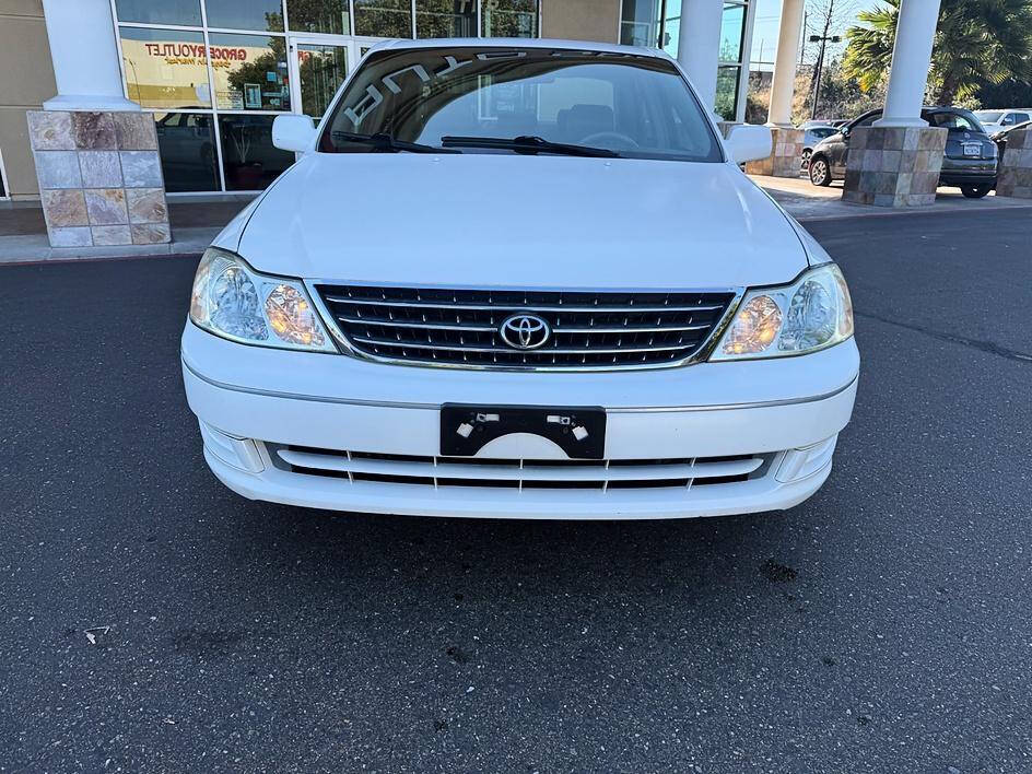 White 2003 Toyota Avalon XLS XLS 4dr Sedan 2