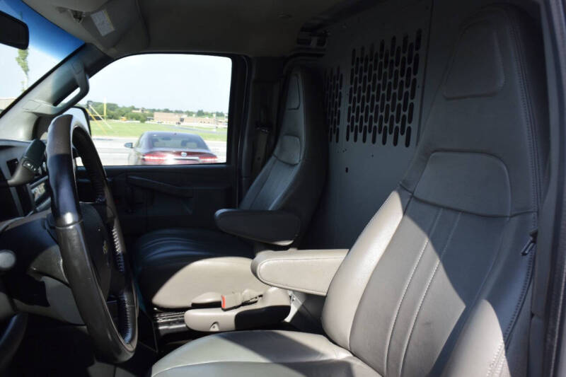 2022 Chevrolet Express 2500