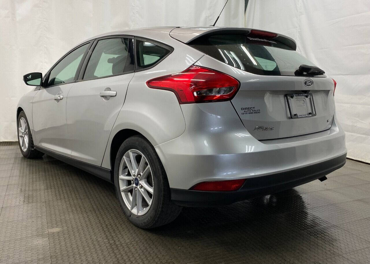 2016 Ford Focus SE 4dr Hatchback - Silver exterior view 6