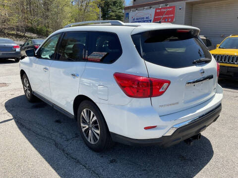 2017 Nissan Pathfinder S
