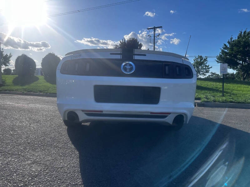 2013 Ford Mustang V6