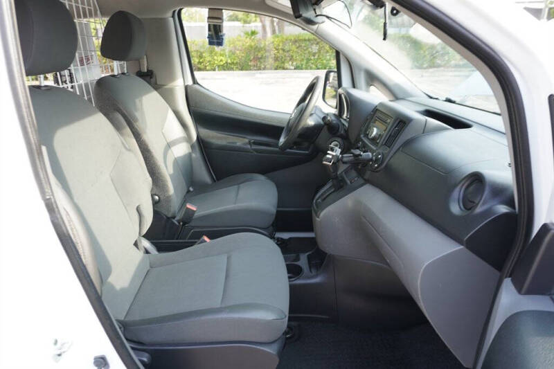 2017 Nissan NV200 SV