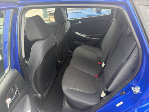 2013 Hyundai Accent SE