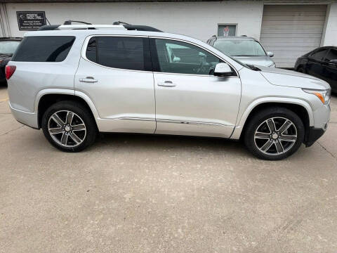 2017 GMC Acadia Denali