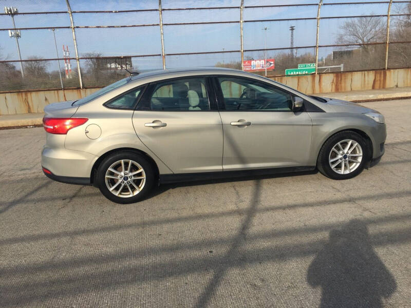 2015 Ford Focus SE photo 23