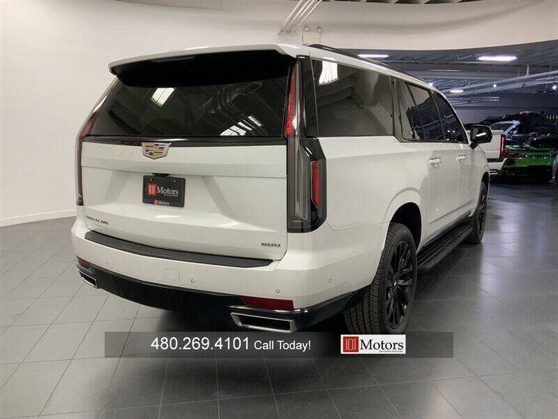 2022 Cadillac Escalade ESV Premium Luxury