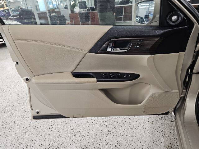 2016 Honda Accord EX-L w/Navi w/Honda Sensing