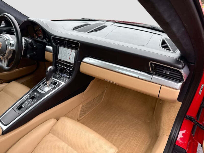 2015 Porsche 911 Carrera