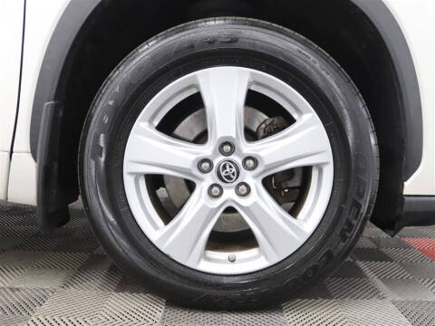 2020 Toyota Highlander LE