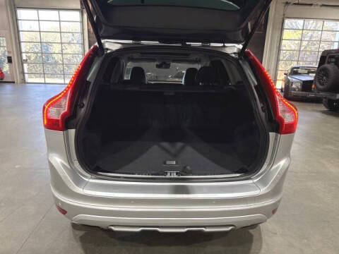 2017 Volvo XC60 T6 Dynamic