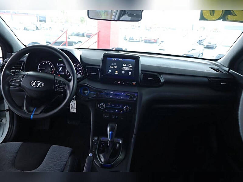 2020 Hyundai Veloster
