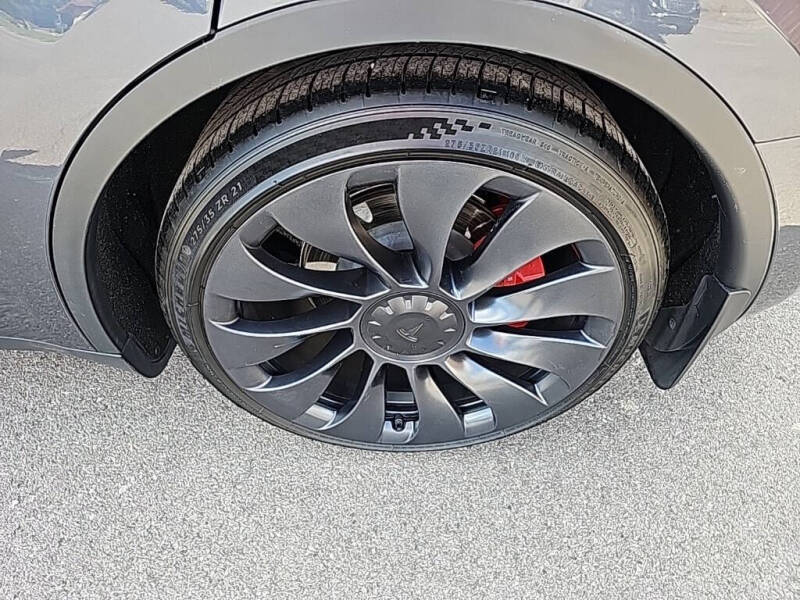 2023 Tesla Model Y Performance