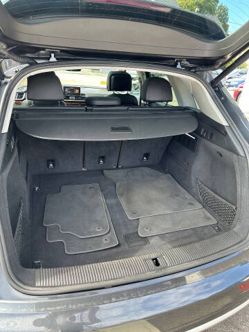 2018 Audi Q5 2.0T quattro Premium Plus