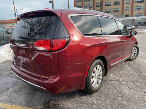 2019 Chrysler Pacifica Touring L