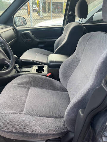 2001 Jeep Grand Cherokee Laredo