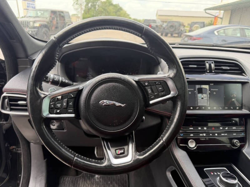2018 Jaguar F-PACE S