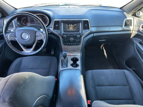 2017 Jeep Grand Cherokee Laredo