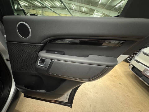 2020 Land Rover Discovery SE