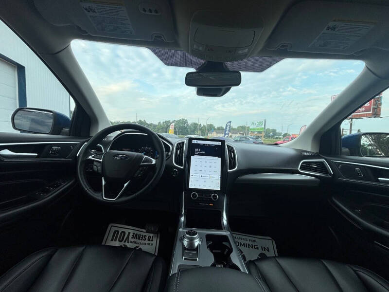 2021 Ford Edge Titanium