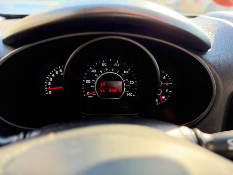 2016 Kia Soul +