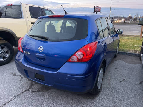2011 Nissan Versa 1.8 S