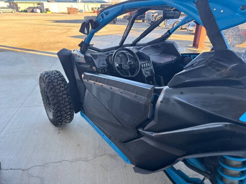 2018 Can-Am MAVERICK X 3