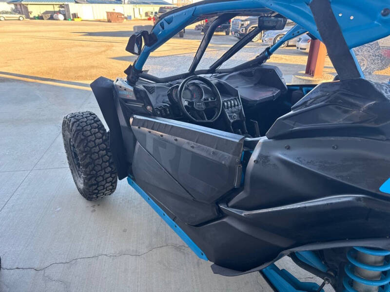 2018 Can-Am MAVERICK X 3