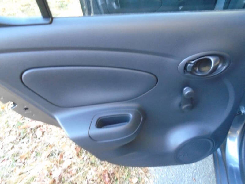 2018 Nissan Versa S Plus