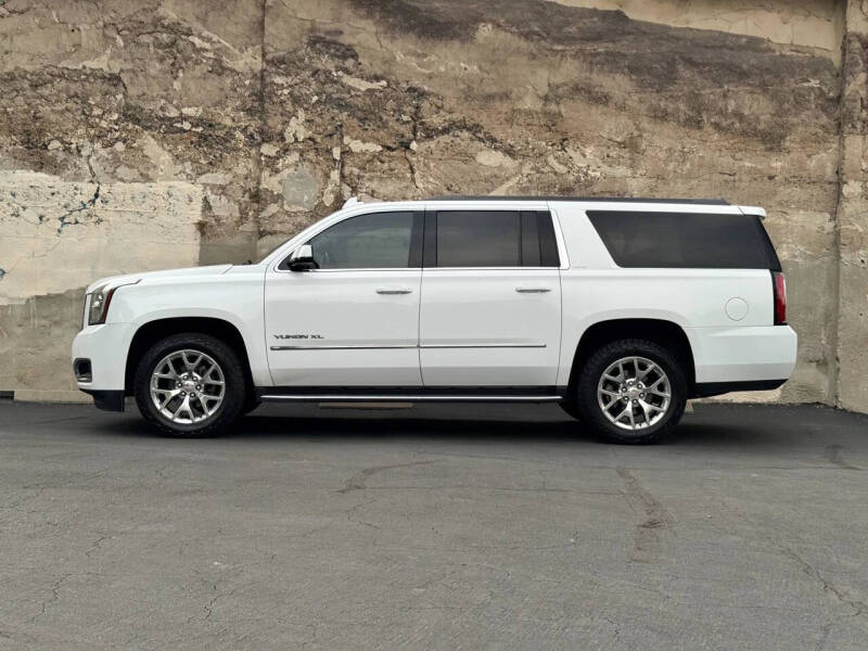 2017 GMC Yukon XL SLT
