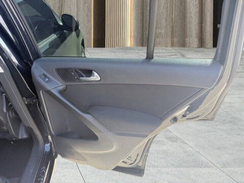 2011 Volkswagen Tiguan S