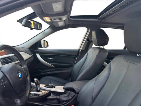 2014 BMW 3 Series 320i