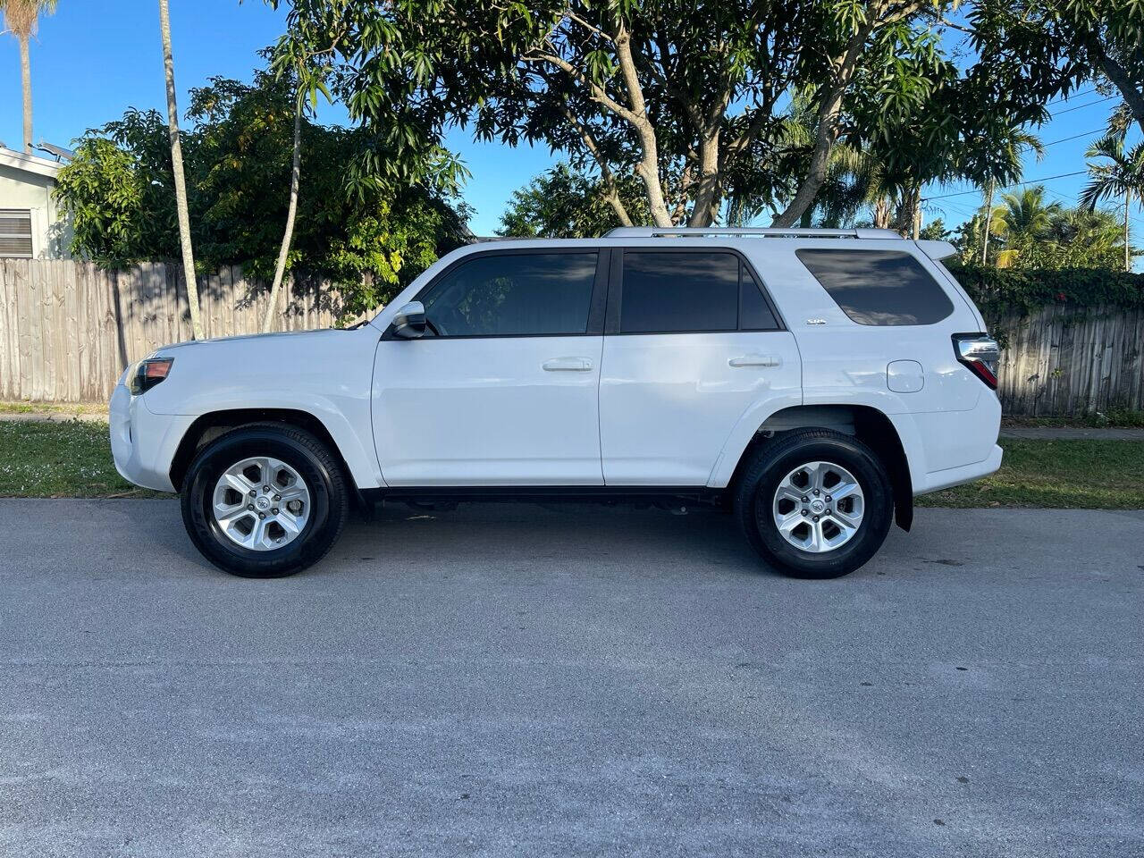 2016 Toyota 4Runner  - $19,140