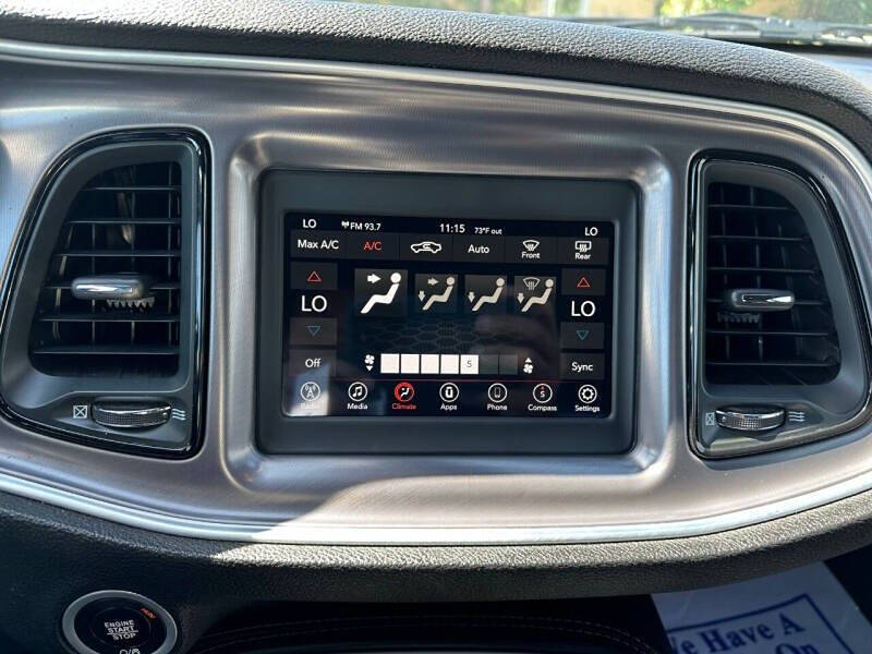 2020 Dodge Challenger SXT