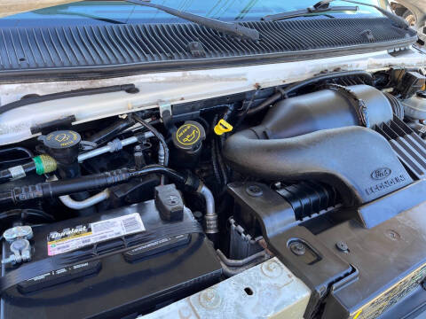 2004 Ford E-Series E-350 SD